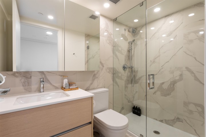 Photo 6 at 902 - 200 Klahanie Court, Park Royal, West Vancouver