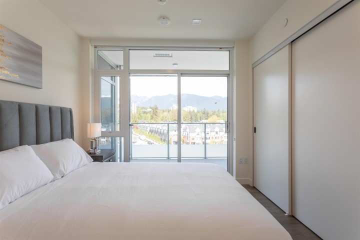 Photo 4 at 902 - 200 Klahanie Court, Park Royal, West Vancouver