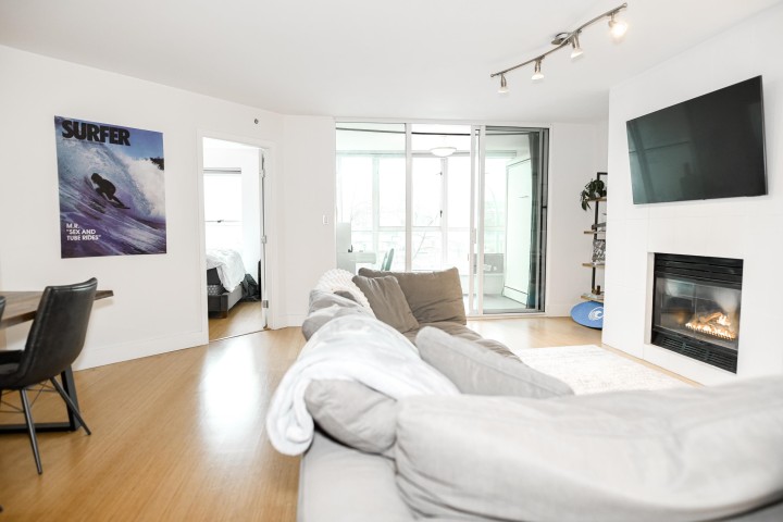 Photo 9 at 202 - 1188 Quebec Street, Downtown VE, Vancouver East