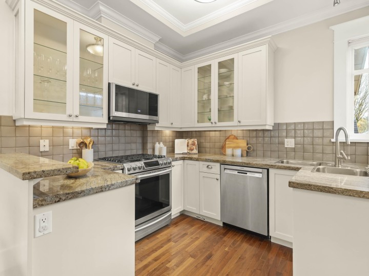 Photo 14 at 3540 W 5th Avenue, Kitsilano, Vancouver West