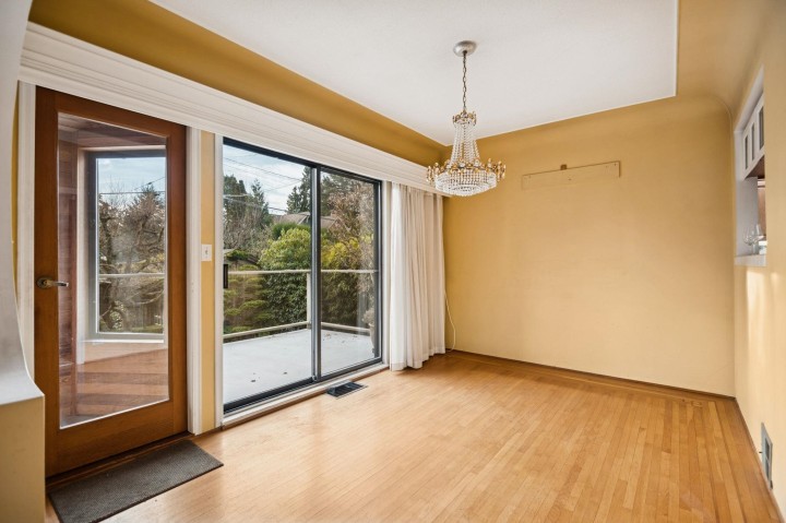 Photo 2 at 5525 Crown Street, Dunbar, Vancouver West