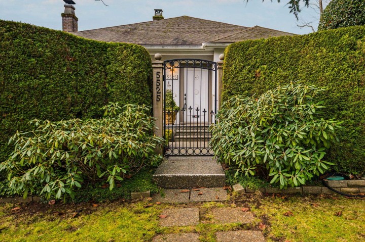 Photo 1 at 5525 Crown Street, Dunbar, Vancouver West