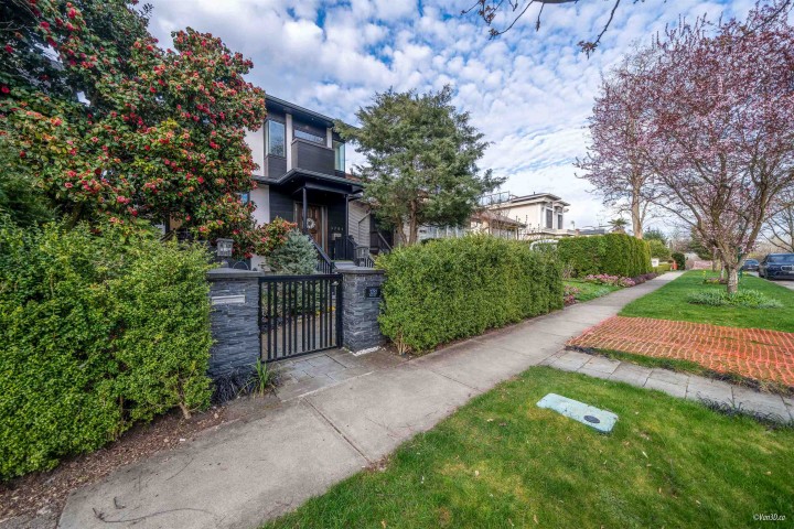 Photo 3 at 3781 W 24th Avenue, Dunbar, Vancouver West
