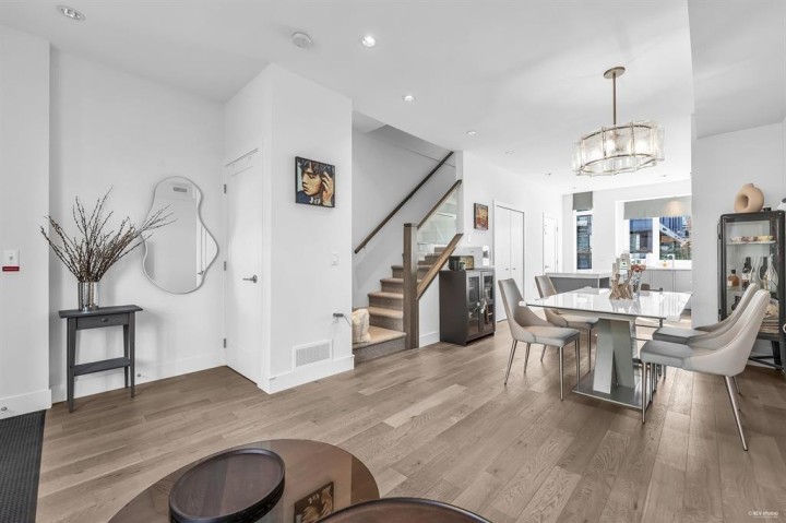 Photo 6 at 7623 Yukon Street, Marpole, Vancouver West