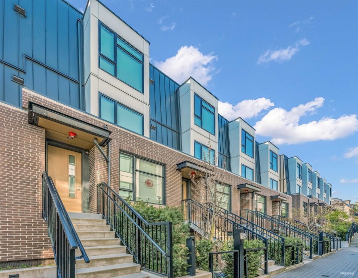 Photo 1 at 7623 Yukon Street, Marpole, Vancouver West