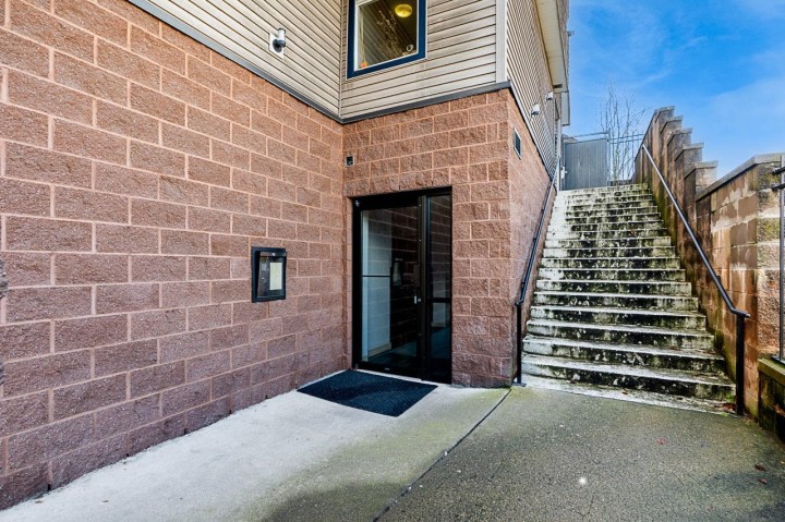 Photo 6 at 211 - 5625 Senlac Street, Killarney VE, Vancouver East