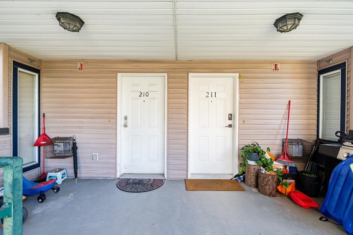 Photo 7 at 211 - 5625 Senlac Street, Killarney VE, Vancouver East