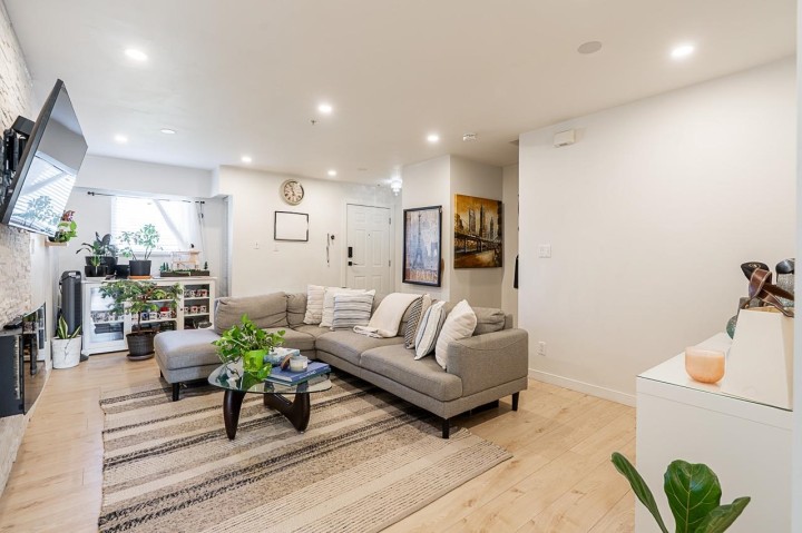 Photo 10 at 211 - 5625 Senlac Street, Killarney VE, Vancouver East