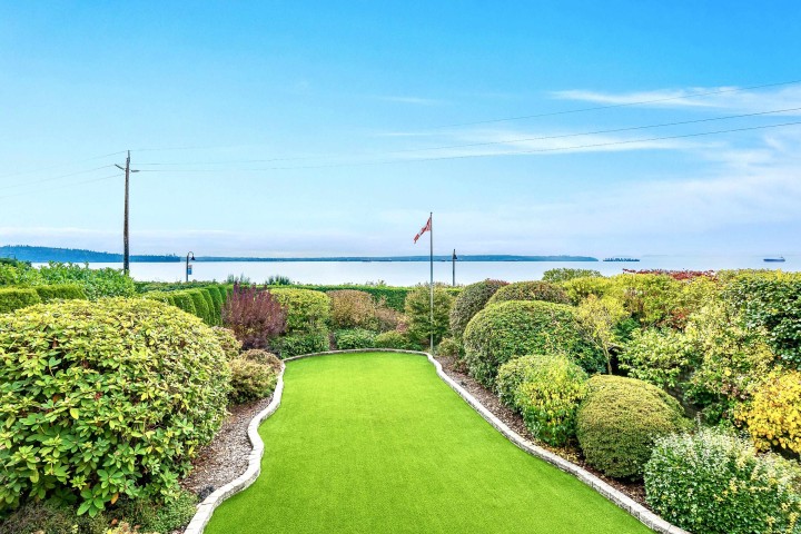 Photo 2 at 2328 Bellevue Avenue, Dundarave, West Vancouver