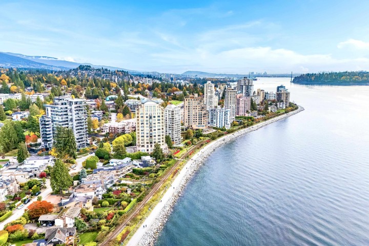 Photo 37 at 2328 Bellevue Avenue, Dundarave, West Vancouver