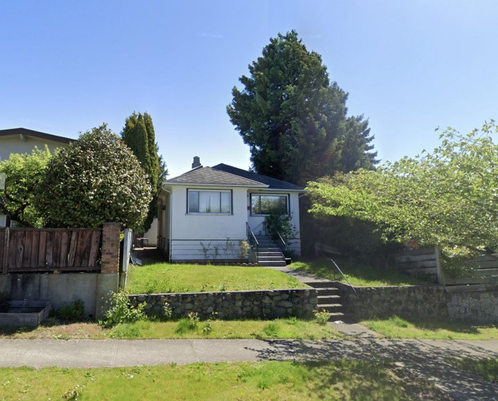 Photo 8 at 8236 Haig Street, Marpole, Vancouver West