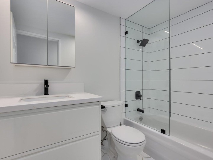 Photo 17 at 307 - 2255 York Avenue, Kitsilano, Vancouver West