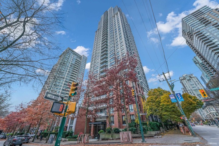 Photo 28 at 410 - 909 Mainland Street, Yaletown, Vancouver West
