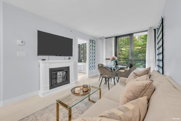 Photo 9 at 410 - 909 Mainland Street, Yaletown, Vancouver West