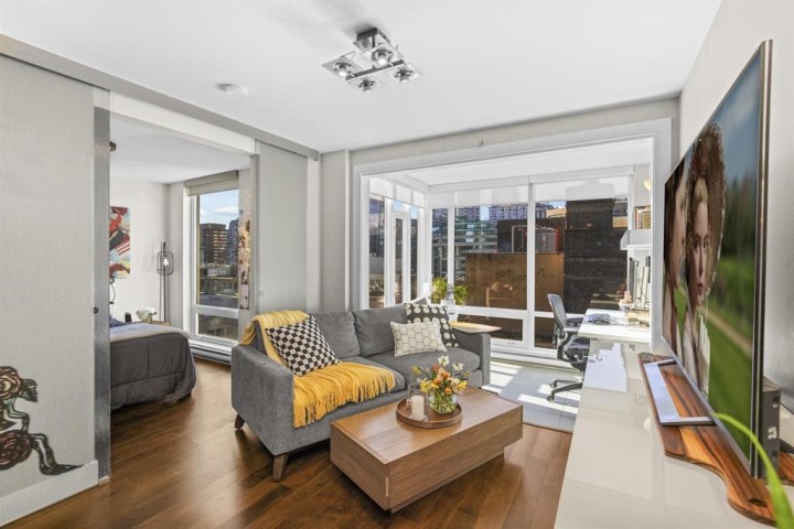 Photo 3 at 705 - 565 Smithe Street, Downtown VW, Vancouver West