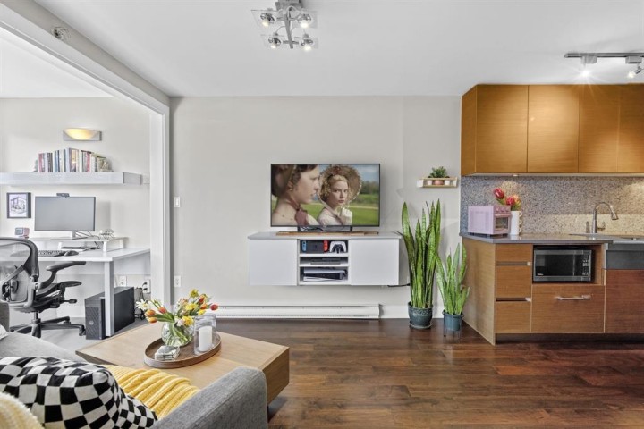 Photo 11 at 705 - 565 Smithe Street, Downtown VW, Vancouver West