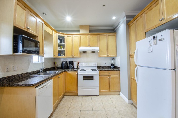 Photo 17 at 1550 E 1st Avenue, Grandview Woodland, Vancouver East