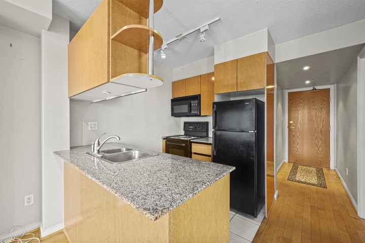 Photo 6 at 1804 - 1189 Howe Street, Downtown VW, Vancouver West