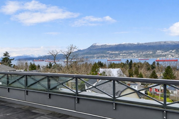 Photo 2 at 4350 Locarno Crescent, Point Grey, Vancouver West