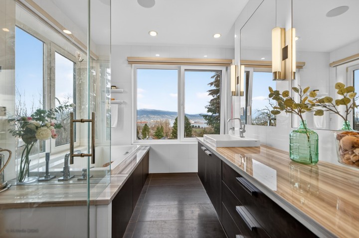 Photo 16 at 4350 Locarno Crescent, Point Grey, Vancouver West