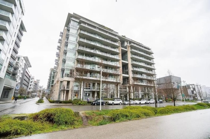 Photo 2 at 404 - 1633 Ontario Street, False Creek, Vancouver West