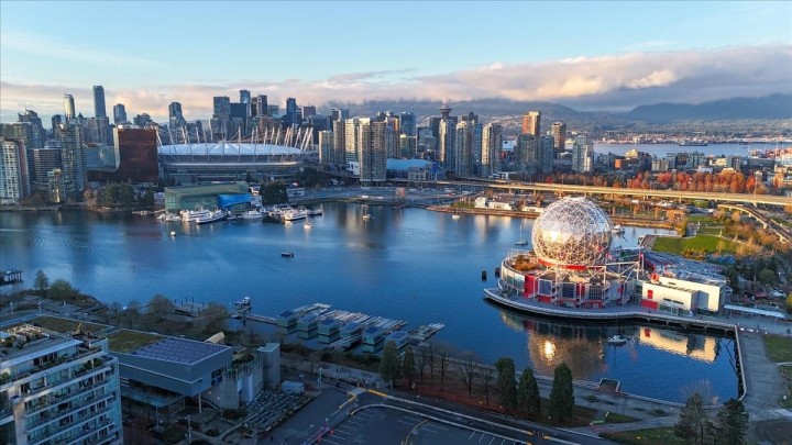 Photo 5 at 404 - 1633 Ontario Street, False Creek, Vancouver West