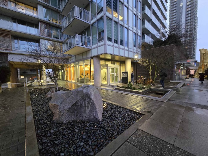 Photo 3 at 901 - 8131 Nunavut Lane, Marpole, Vancouver West