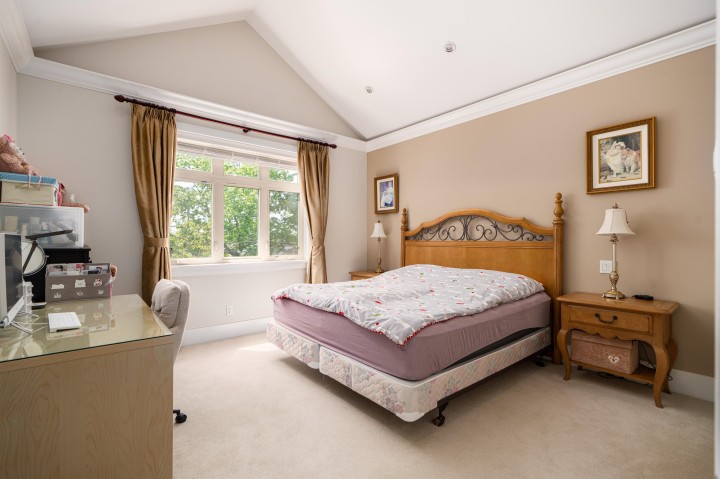 Photo 10 at 1683 W 64th Avenue, South Granville, Vancouver West