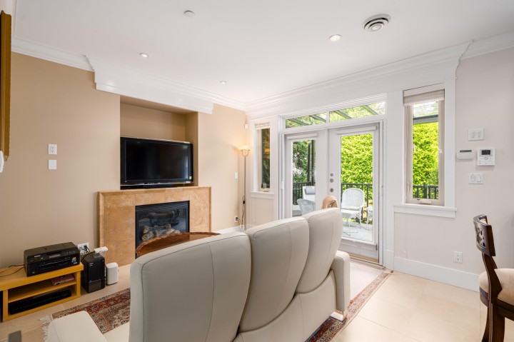 Photo 4 at 1683 W 64th Avenue, South Granville, Vancouver West