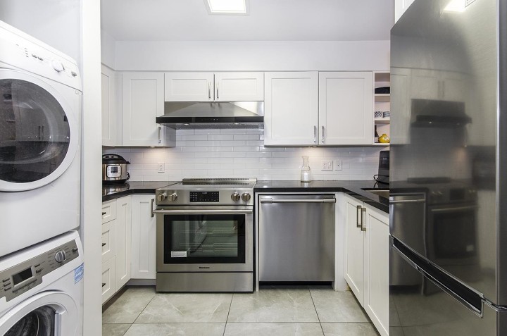 Photo 16 at 210 - 5788 Vine Street, Kerrisdale, Vancouver West