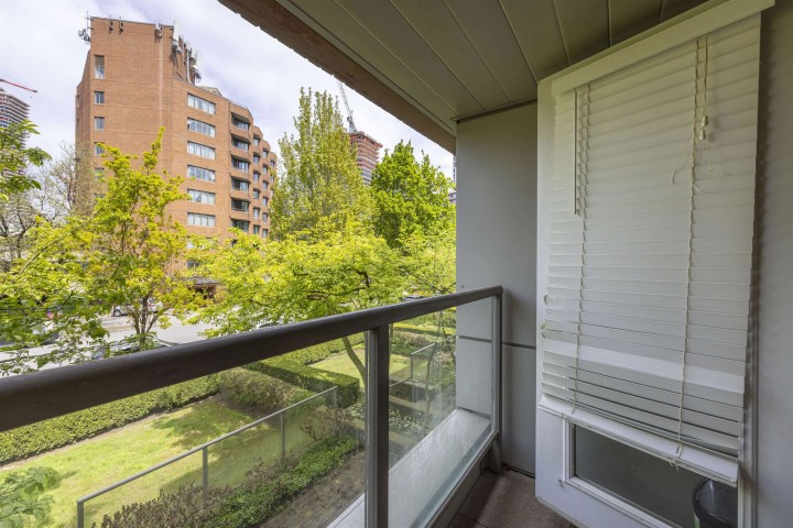 Photo 22 at 205 - 638 W 45th Avenue, Oakridge VW, Vancouver West