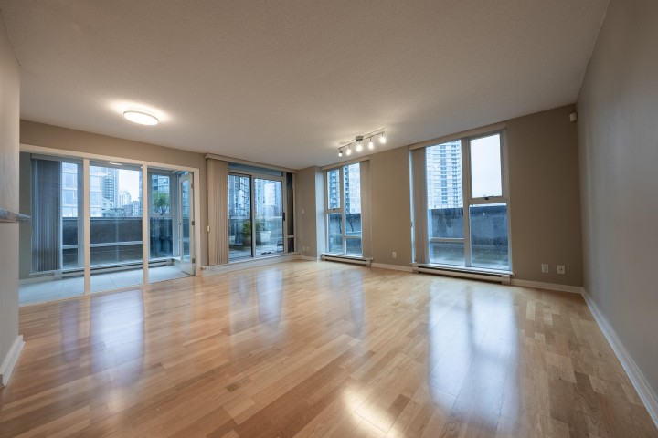 Photo 5 at 506 - 583 Beach Crescent, Yaletown, Vancouver West