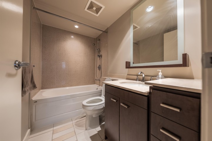 Photo 9 at 506 - 583 Beach Crescent, Yaletown, Vancouver West