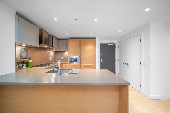 Photo 7 at 311 - 7228 Adera Street, South Granville, Vancouver West