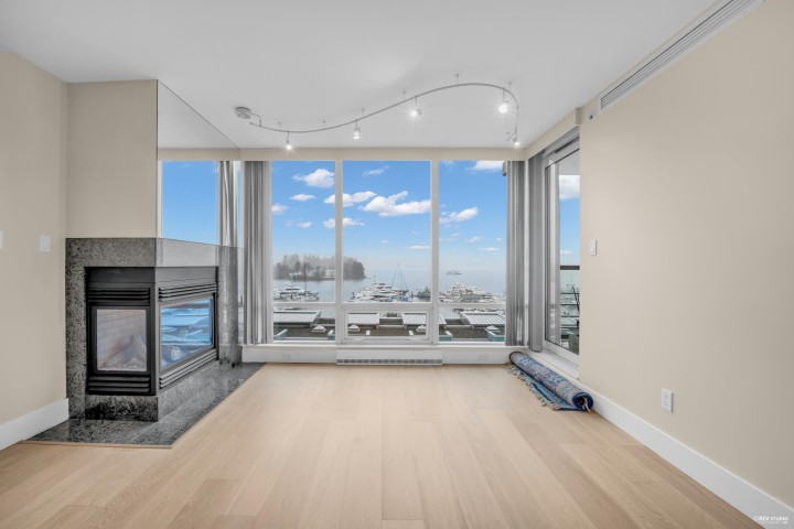 Photo 2 at 602 - 590 Nicola Street, Coal Harbour, Vancouver West