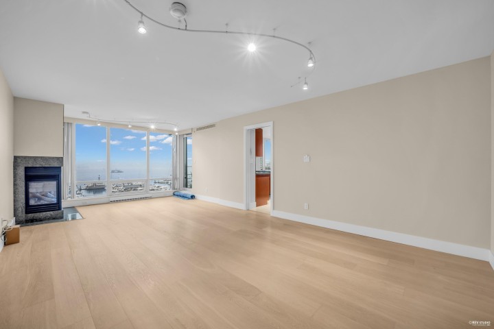 Photo 5 at 602 - 590 Nicola Street, Coal Harbour, Vancouver West