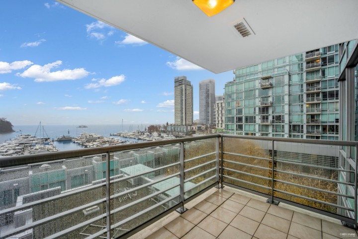 Photo 14 at 602 - 590 Nicola Street, Coal Harbour, Vancouver West