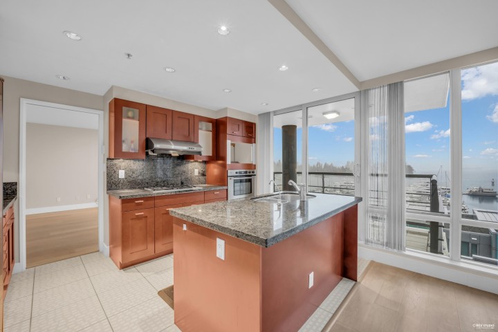 Photo 18 at 602 - 590 Nicola Street, Coal Harbour, Vancouver West