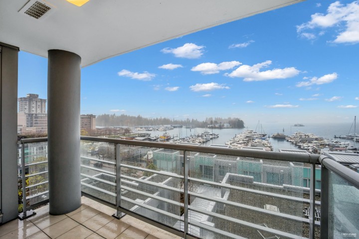 Photo 4 at 602 - 590 Nicola Street, Coal Harbour, Vancouver West