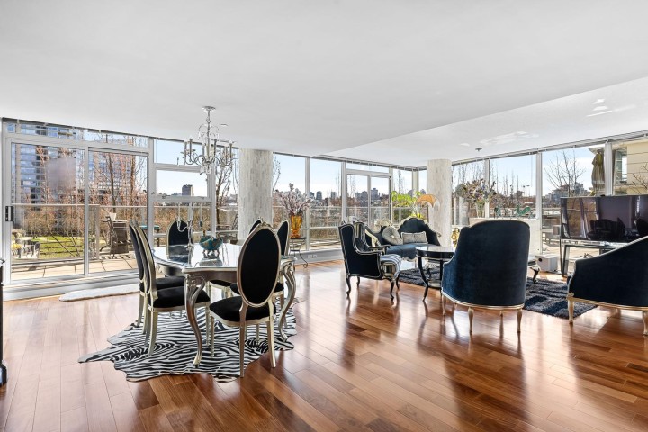 Photo 5 at 301 - 638 Beach Crescent, Yaletown, Vancouver West