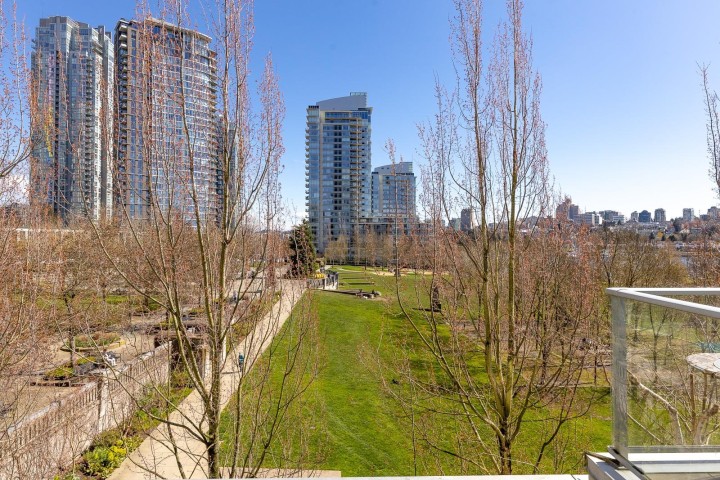 Photo 34 at 301 - 638 Beach Crescent, Yaletown, Vancouver West