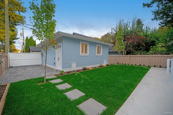 Photo 37 at 2658 Waterloo Street, Kitsilano, Vancouver West