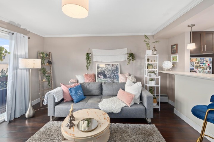 Photo 6 at 308 - 2025 W 2nd Avenue, Kitsilano, Vancouver West