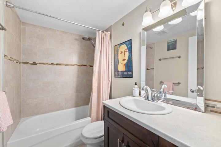 Photo 16 at 308 - 2025 W 2nd Avenue, Kitsilano, Vancouver West