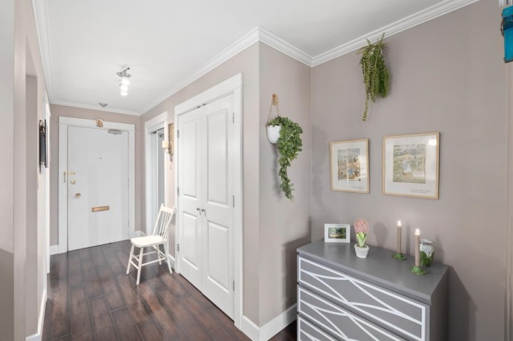 Photo 3 at 308 - 2025 W 2nd Avenue, Kitsilano, Vancouver West