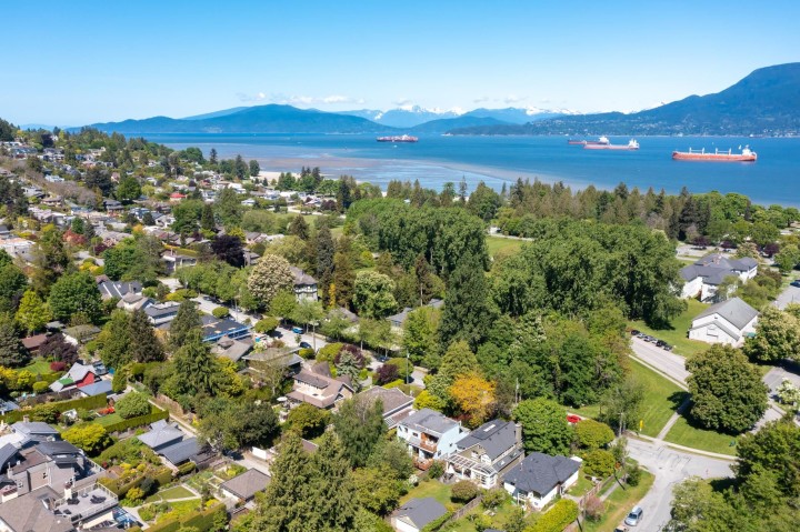 Photo 3 at 4316 W 2nd Avenue, Point Grey, Vancouver West