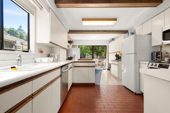 Photo 8 at 4316 W 2nd Avenue, Point Grey, Vancouver West