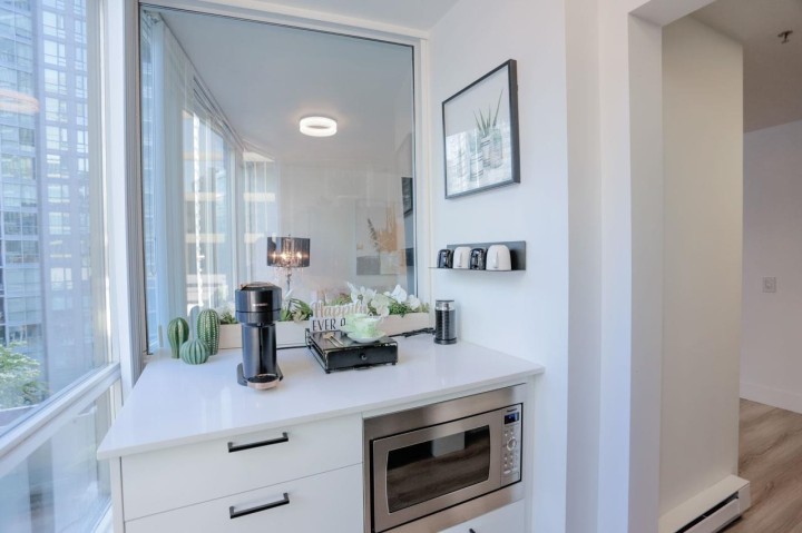 Photo 12 at 805 - 1166 Melville Street, Coal Harbour, Vancouver West