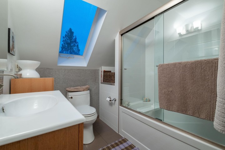 Photo 22 at 3260 Travers Avenue, West Bay, West Vancouver