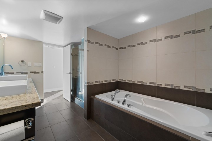 Photo 26 at 2303 - 1415 W Georgia Street, Coal Harbour, Vancouver West